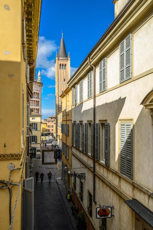 Ferienwohnung Le Finestre Sul Borgo 2 Parma Exterior foto